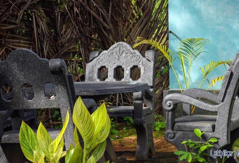 ベッドアンドブレックファースト Lathika Homes