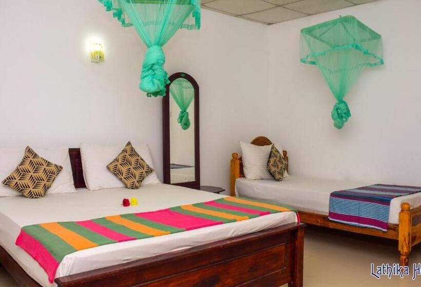 ベッドアンドブレックファースト Lathika Homes