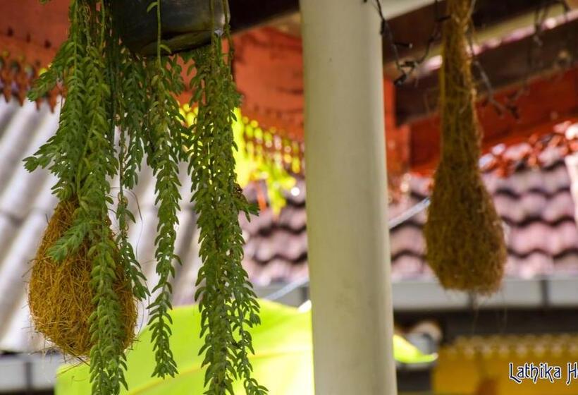 ベッドアンドブレックファースト Lathika Homes