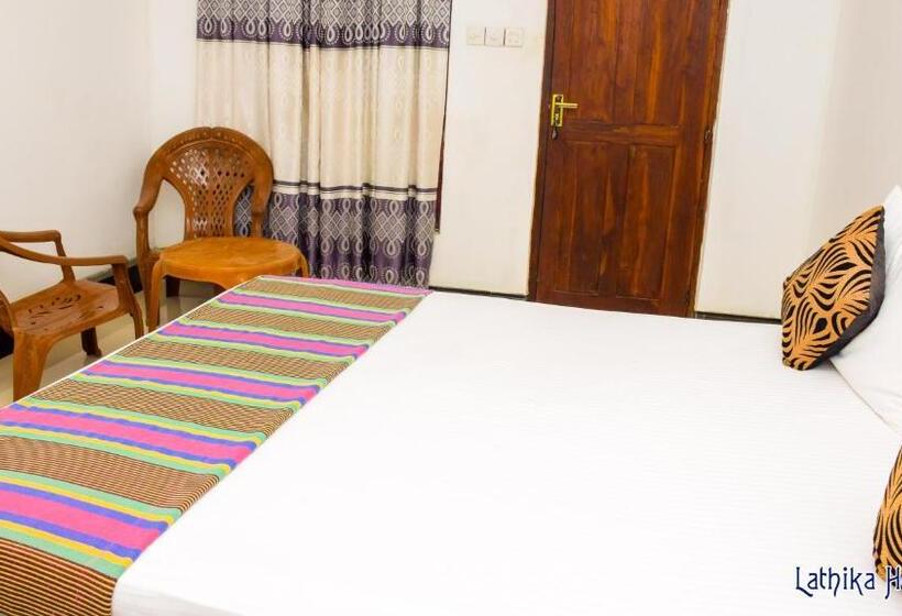 ベッドアンドブレックファースト Lathika Homes