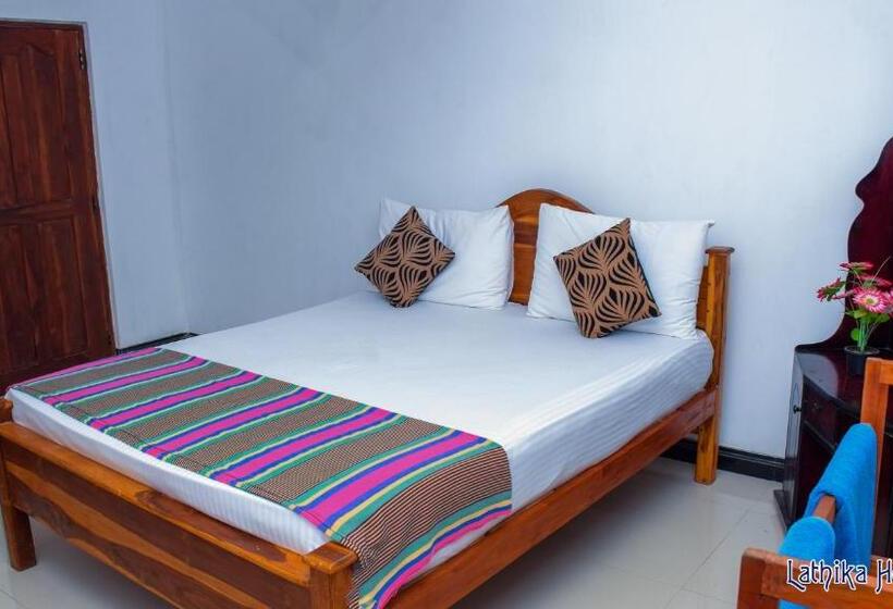 ベッドアンドブレックファースト Lathika Homes