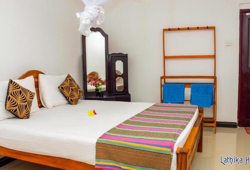 ベッドアンドブレックファースト Lathika Homes