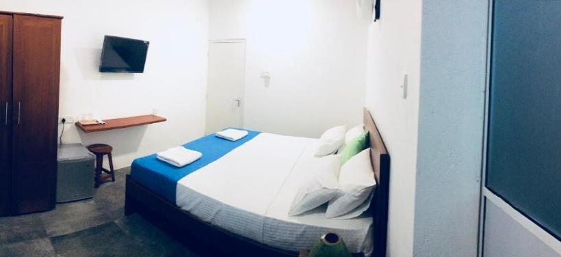 住宿加早餐  Swan White Villa