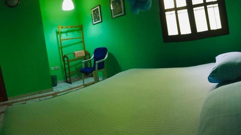 Bed and Breakfast Temple Flower Guest