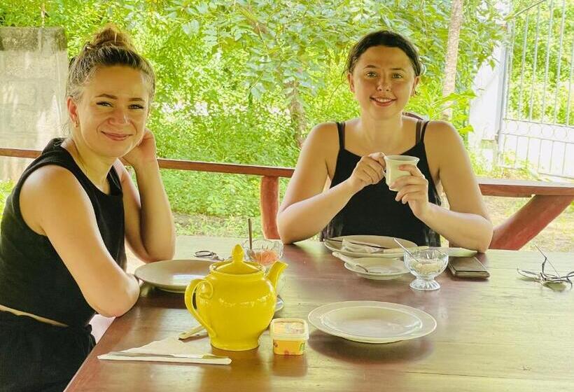 Bed and Breakfast Temple Flower Guest