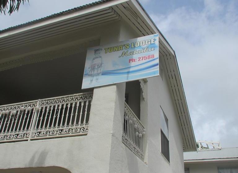 تختخواب و صبحانه Tuna S Lodge