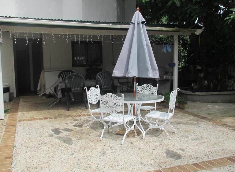 تختخواب و صبحانه Tuna S Lodge