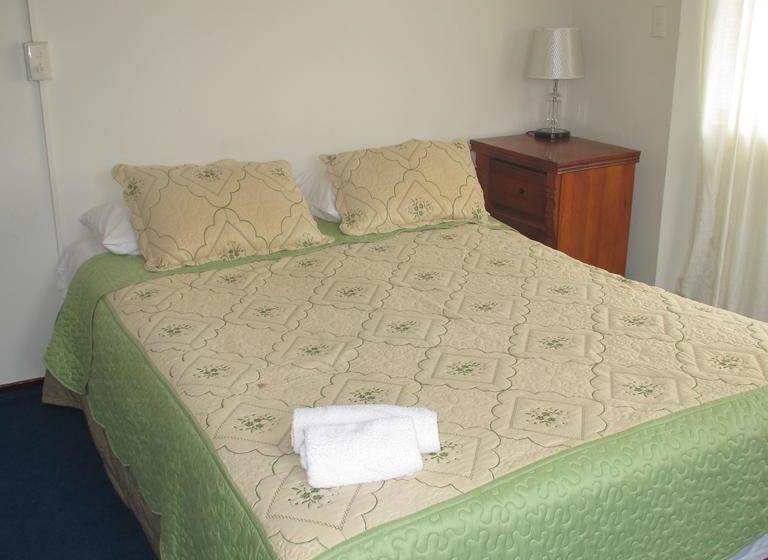 تختخواب و صبحانه Tuna S Lodge