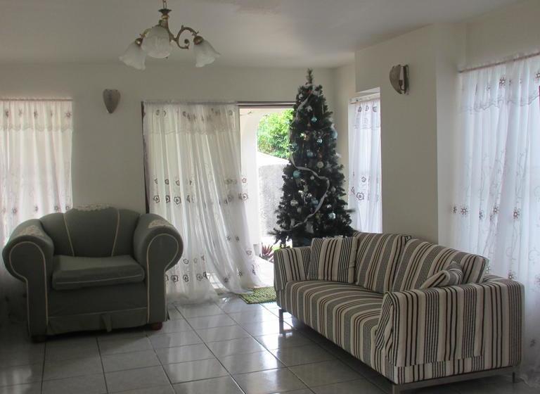 تختخواب و صبحانه Tuna S Lodge