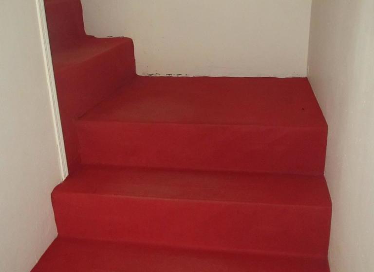 تختخواب و صبحانه Tuna S Lodge