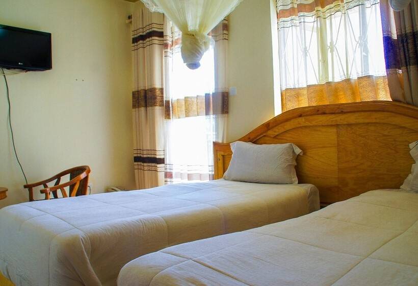 هتل Capricon Executive