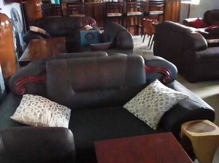 Central Inn Hotel Entebbe