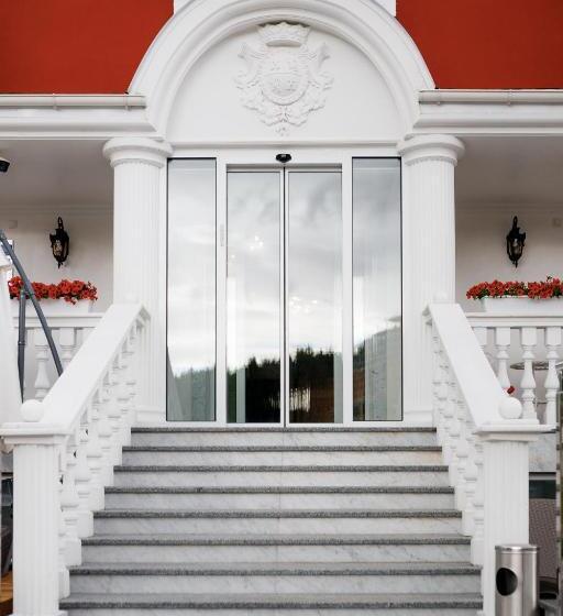 Chevalier Hotel & Spa