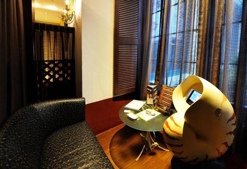 Fukuoka Chapel Coconuts Hotel Ipolani