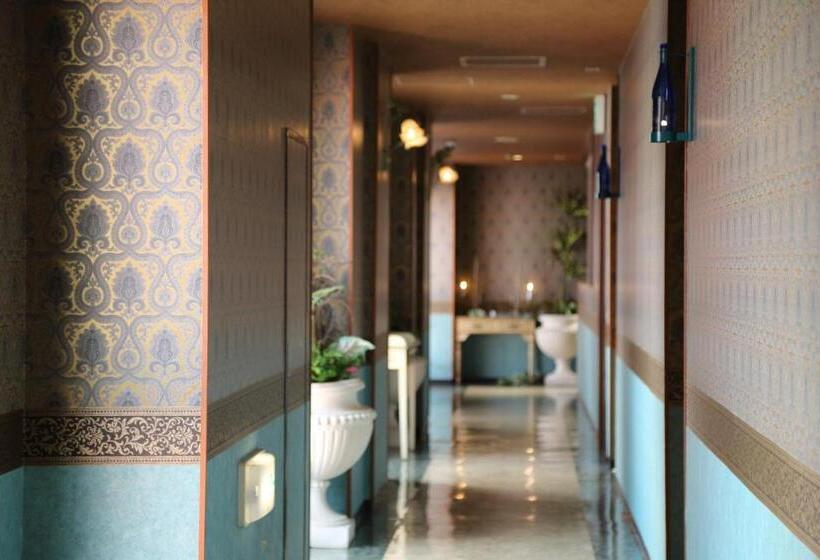 Fukuoka Chapel Coconuts Hotel Ipolani