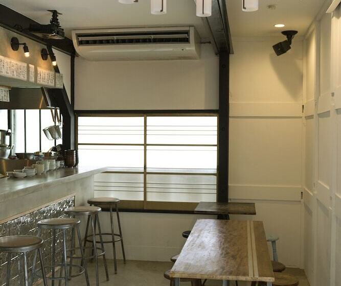 Hostel Yuigahama & Soba Bar