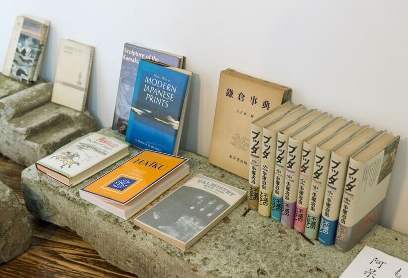 Hostel Yuigahama & Soba Bar