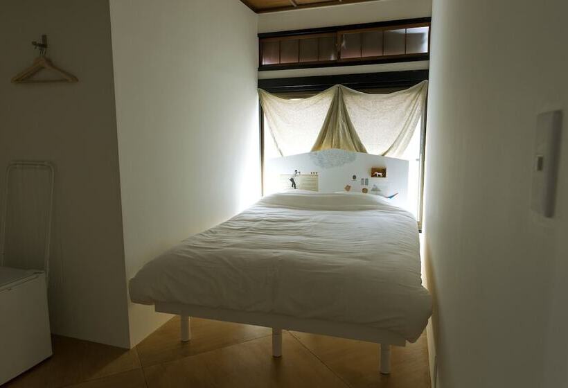 Hostel Yuigahama & Soba Bar