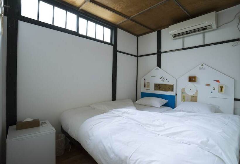 Hostel Yuigahama & Soba Bar