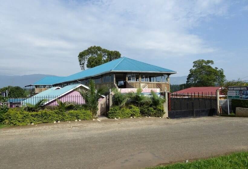 هتل Delhi Gardens