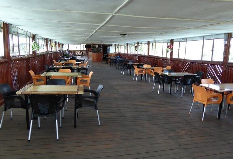 هتل Delhi Gardens