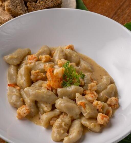 فندق El Encuentro Surf Lodge