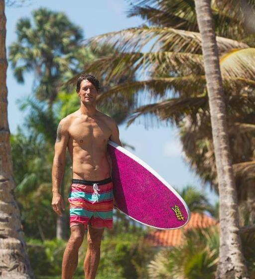 Отель El Encuentro Surf Lodge