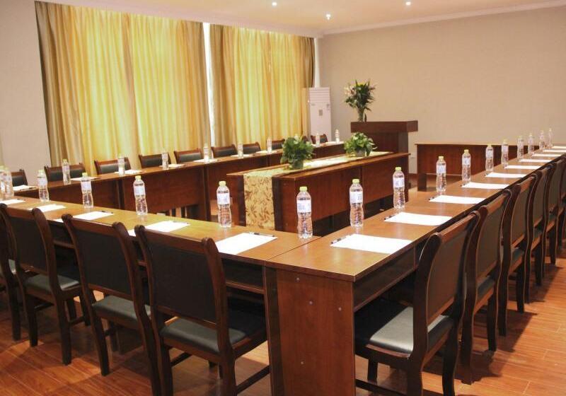 Отель Greentree Inn Shandong Yantai Yantai University Business