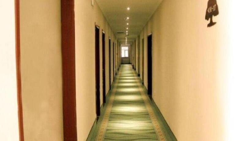 ホテル Greentree Inn Shandong Yantai Yantai University Business