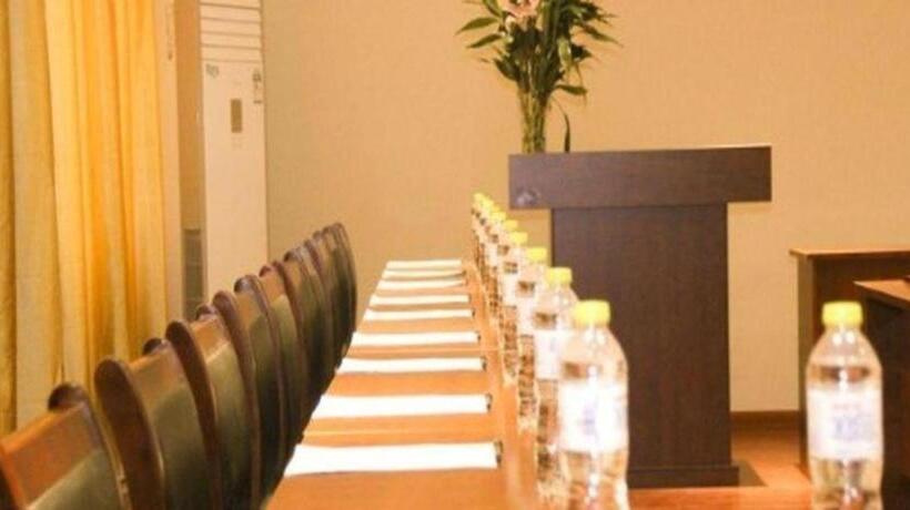 ホテル Greentree Inn Shandong Yantai Yantai University Business