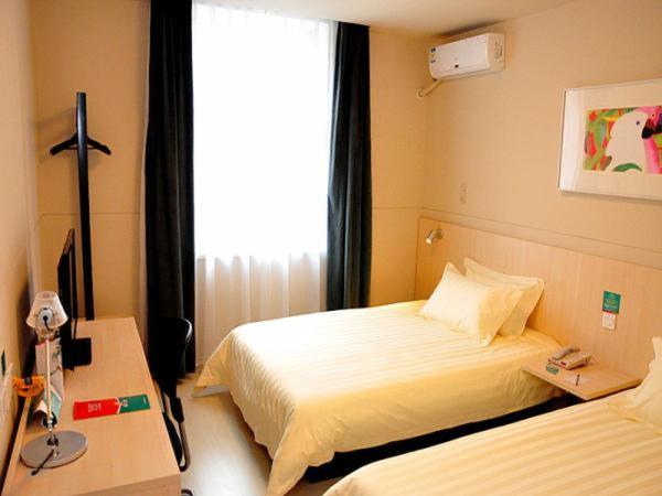 בית מלון כפרי Jinjiang Inn Changchun Renmin Avenue Guilin Road