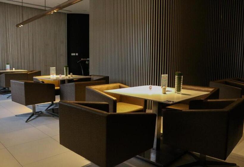 Отель Jinjiang Inn Shanghai Chedun Studios