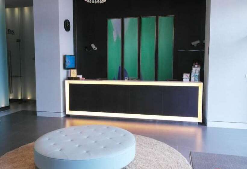 Hotelli Jinjiang Inn Hongqiao National Exhibition Center