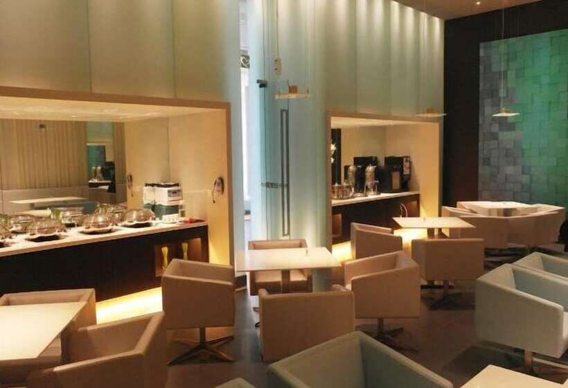 Hotelli Jinjiang Inn Hongqiao National Exhibition Center