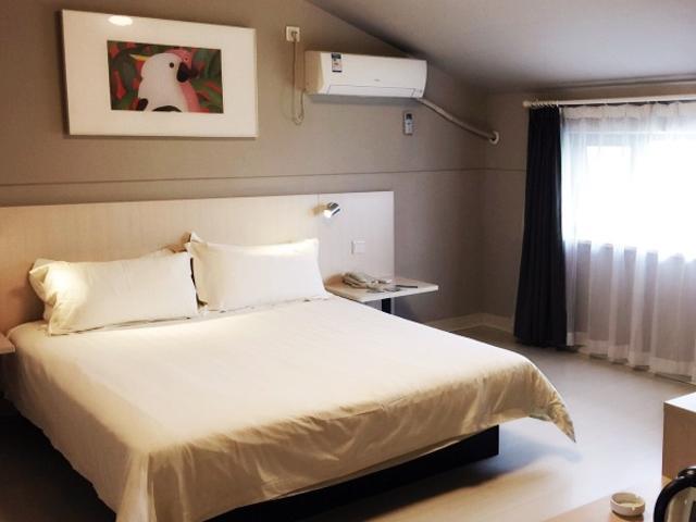 Отель Jinjiang Inn Shanghai Songjiang Renmin North Road