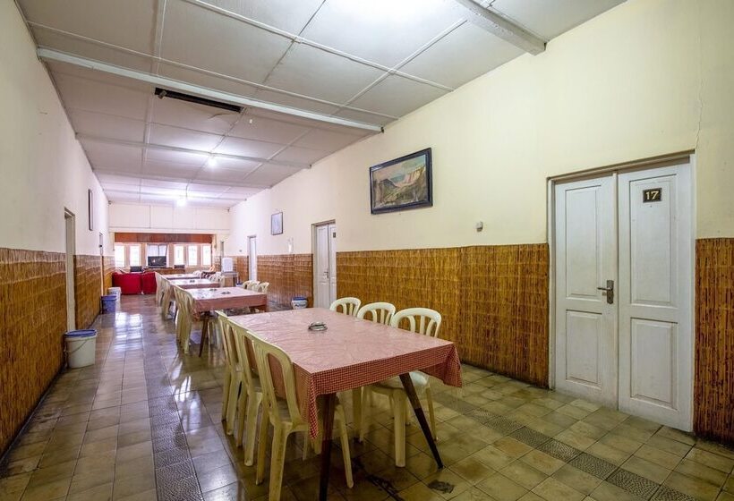 Отель Jogja Bukittinggi