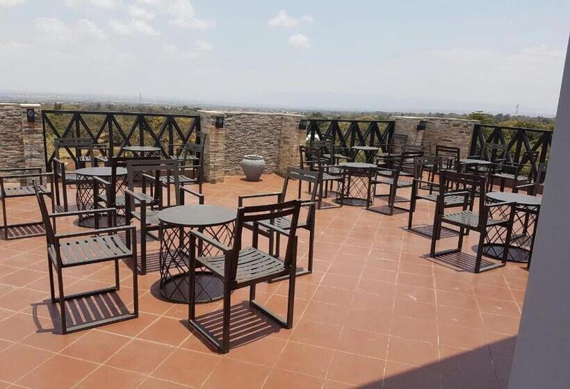 هتل Kilimanjaro Wonders