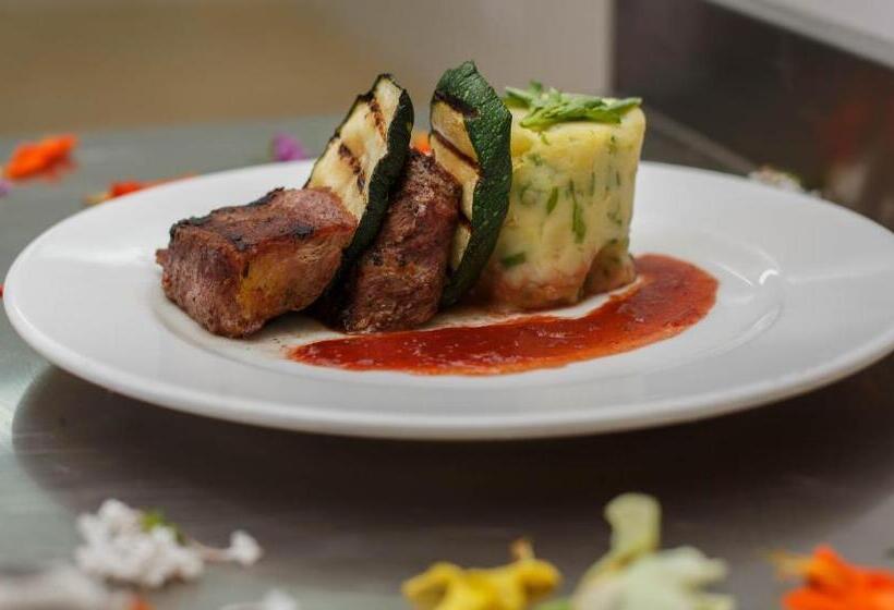 هتل Kilimanjaro Wonders