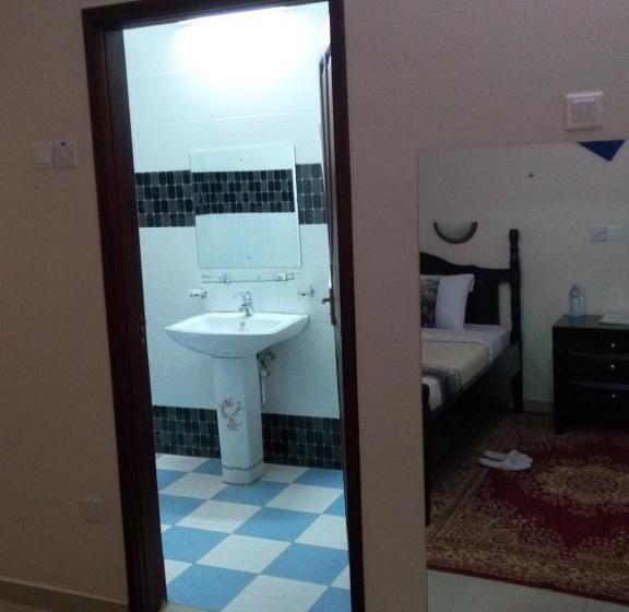 Mowicribs Hotel And Spa