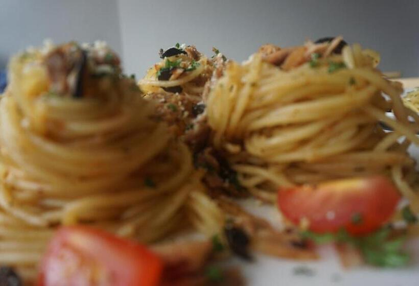 Unisi Hotel Malioboro   Jogja Syariah