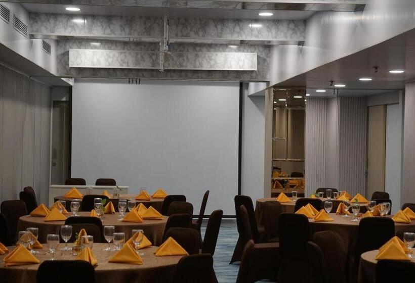 Unisi Hotel Malioboro   Jogja Syariah