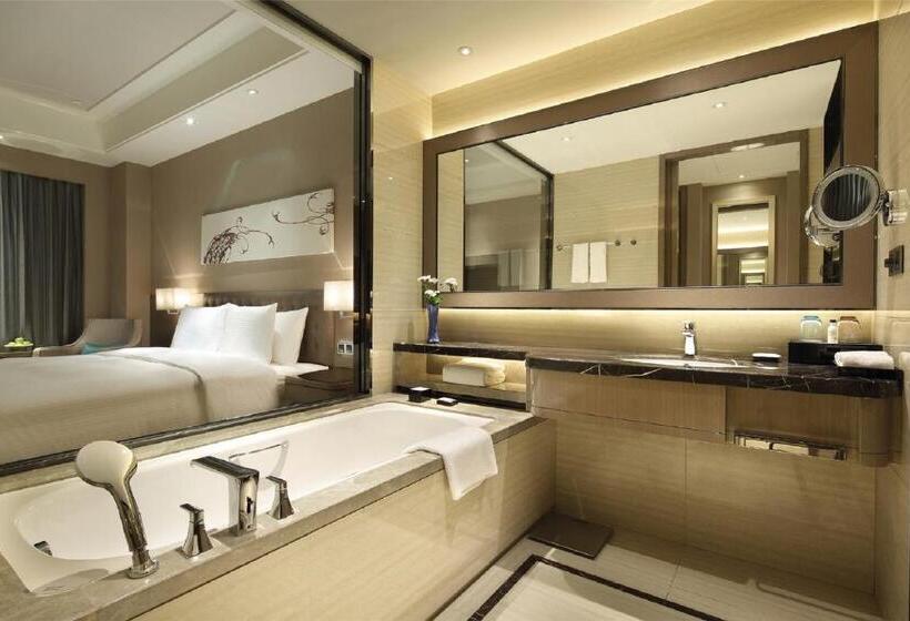 Отель Wanda Realm Siping