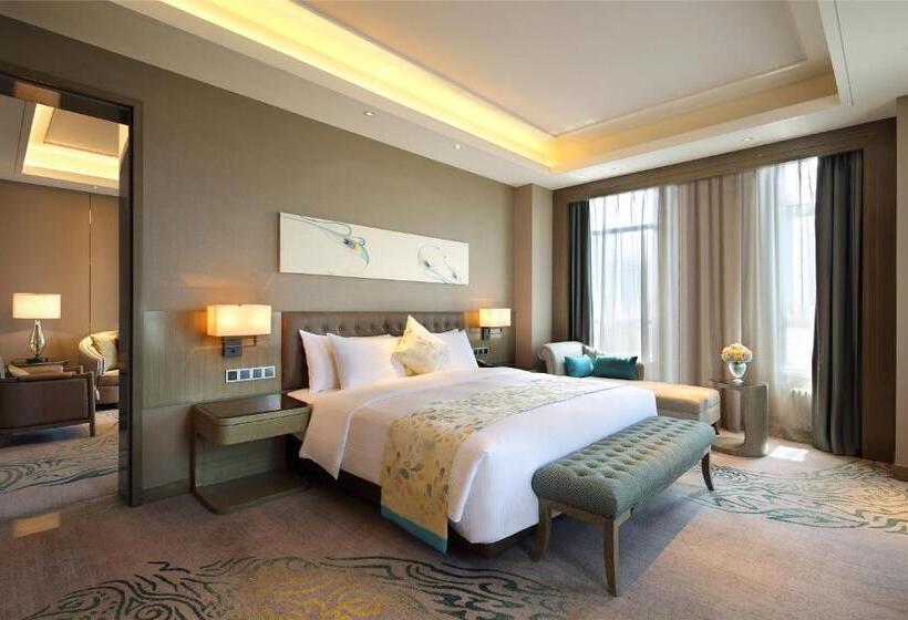 Отель Wanda Realm Siping