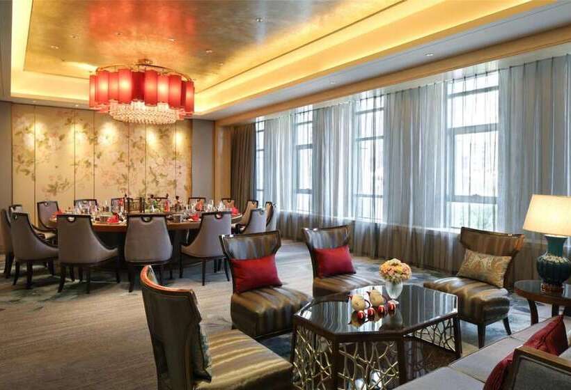 Отель Wanda Realm Siping