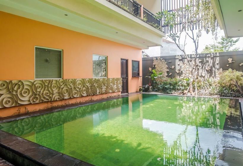 בית מלון כפרי Zen Rooms Legian Sri Laksmi