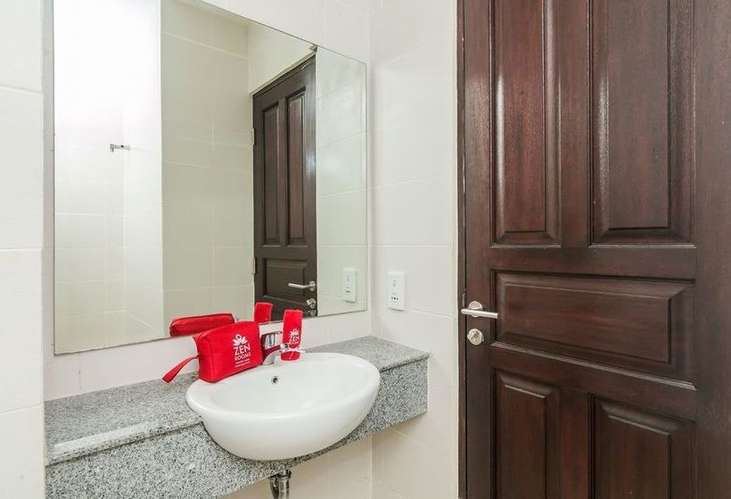 בית מלון כפרי Zen Rooms Legian Sri Laksmi