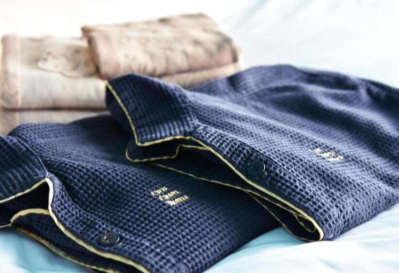 Nagasaki Chapel Coconuts Hotel &resort