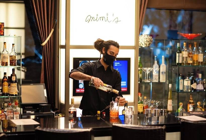 Phoenix Hotel By Hhg