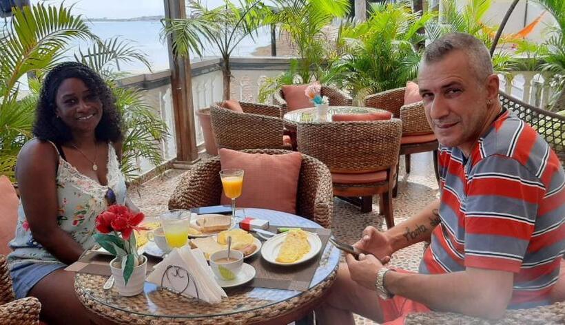 استراحتگاه Residencial Ramire Tour