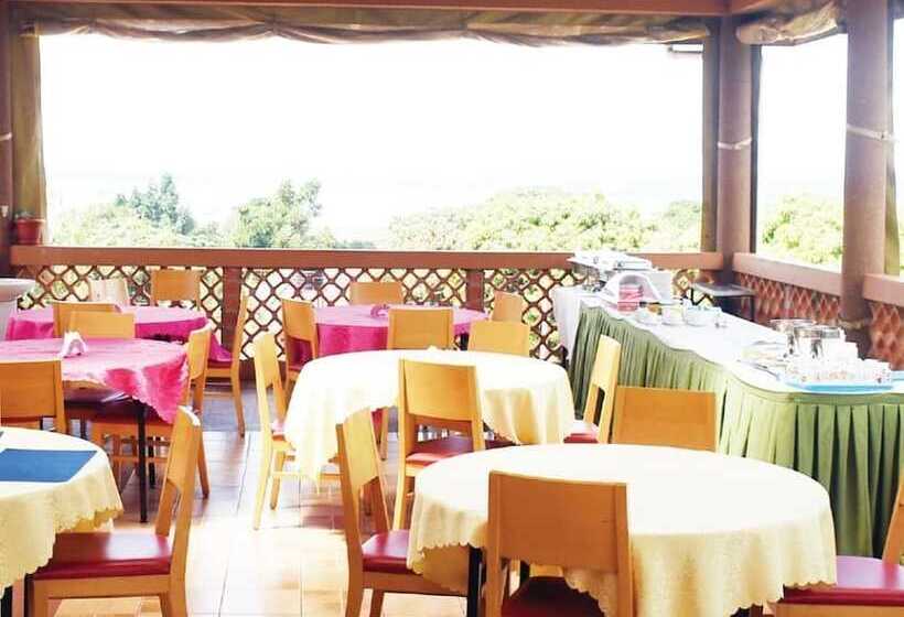 استراحتگاه Santa Maria Hotel Entebbe